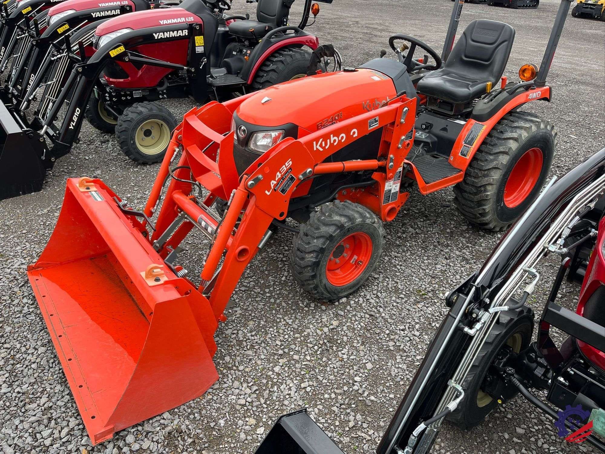 Kubota B2401 Equipment Image0