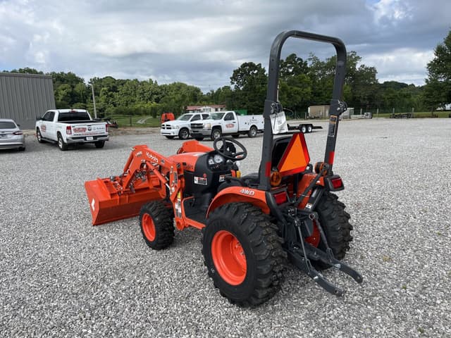 Image of Kubota B2401 equipment image 4