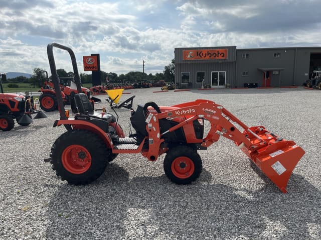 Image of Kubota B2401 equipment image 1