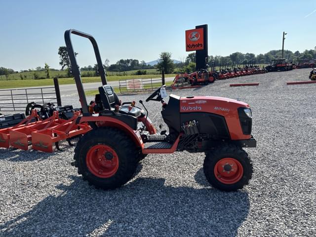 Image of Kubota B2401 equipment image 1