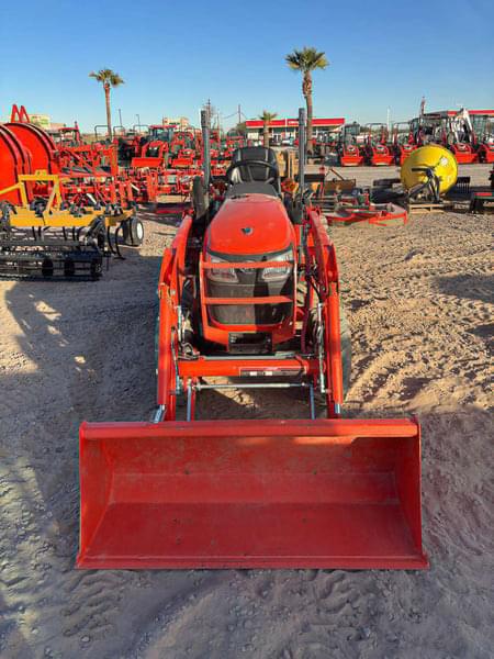 Image of Kubota B2401 equipment image 2