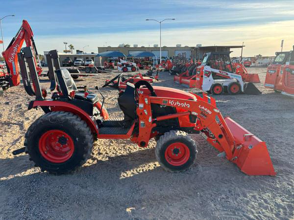 Image of Kubota B2401 equipment image 1
