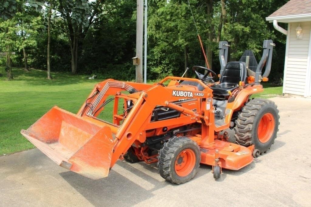 Image of Kubota B2410 Primary image