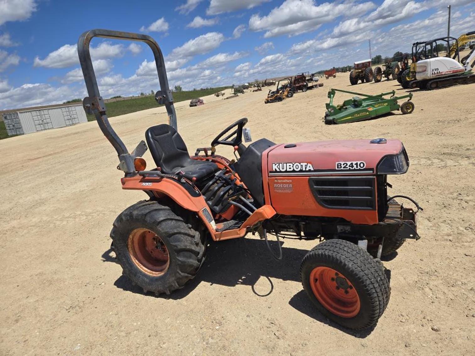 Kubota B2410 Equipment Image0