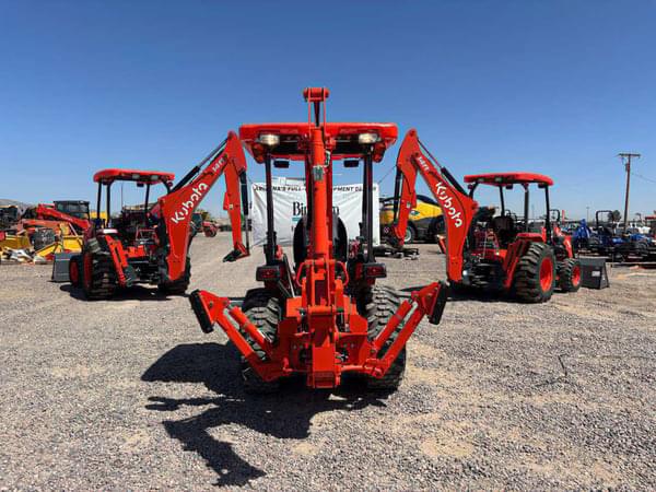 Image of Kubota B26 equipment image 3