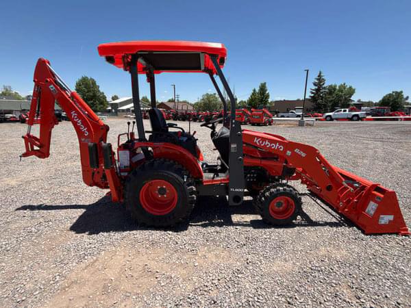 Image of Kubota B26 equipment image 1