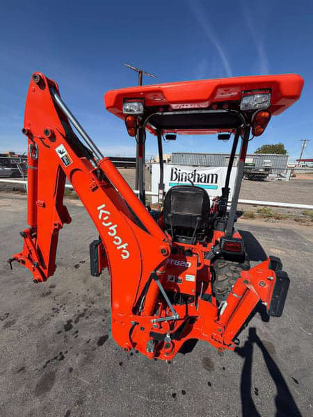 Image of Kubota B26 equipment image 3