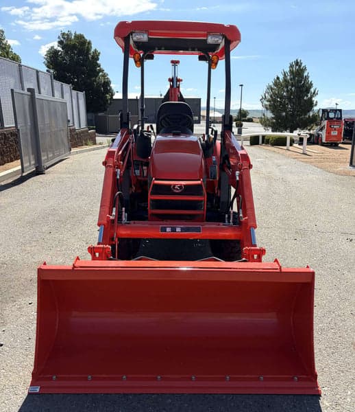 Image of Kubota B26 equipment image 2
