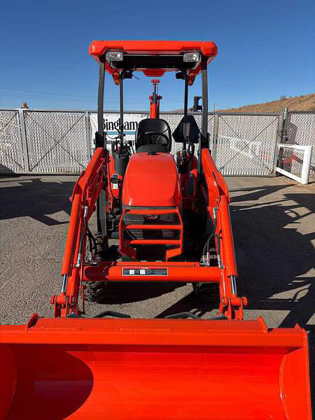 Image of Kubota B26 equipment image 2