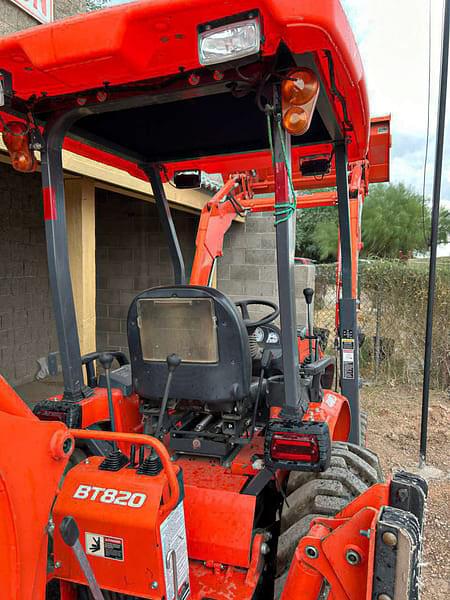 Image of Kubota B26 equipment image 3