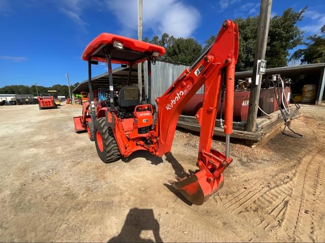 Image of Kubota B26 equipment image 2