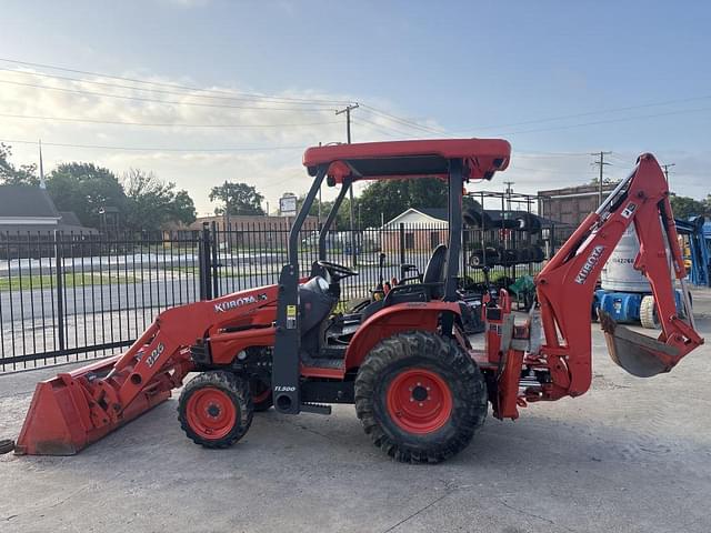 Image of Kubota B26 equipment image 1