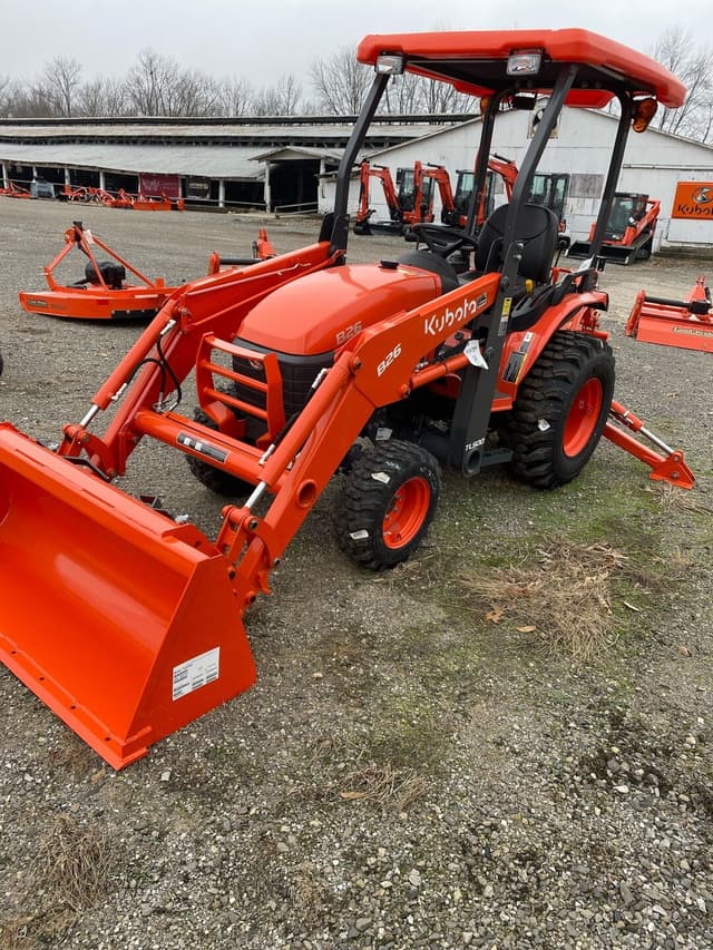 Image of Kubota B26 equipment image 2