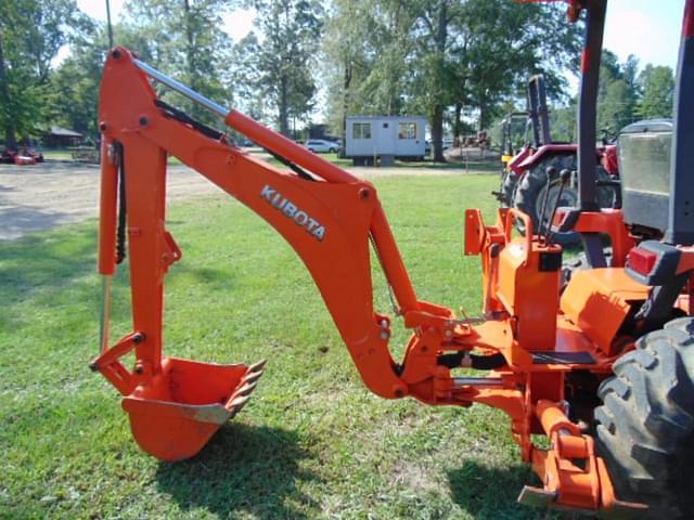 Image of Kubota B26 equipment image 3