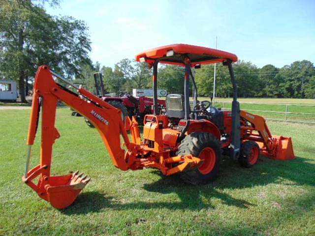 Image of Kubota B26 equipment image 1