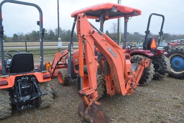 Image of Kubota B26 equipment image 1