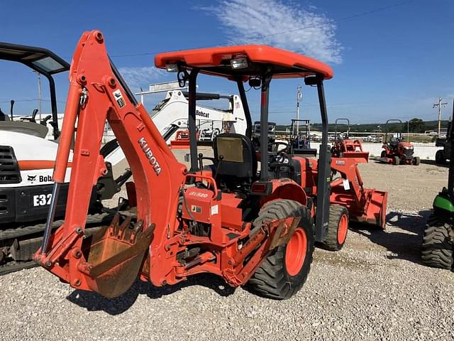 Image of Kubota B26 equipment image 2