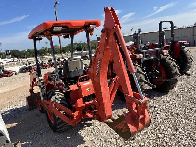 Image of Kubota B26 equipment image 3