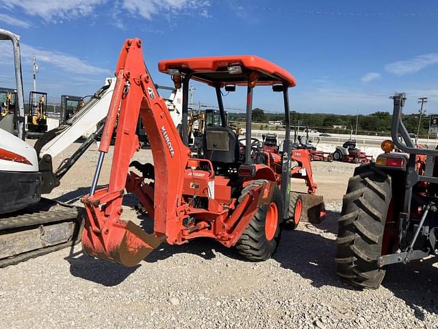 Image of Kubota B26 equipment image 2