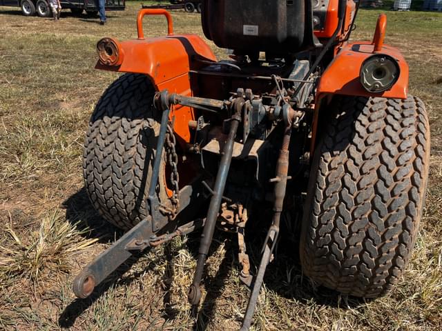 Image of Kubota B6200 equipment image 4