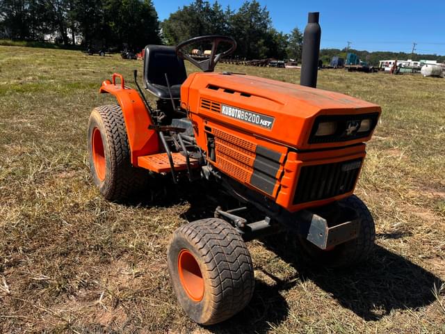 Image of Kubota B6200 equipment image 1
