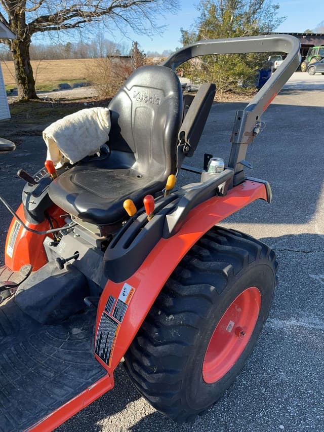 Image of Kubota B2601 equipment image 2