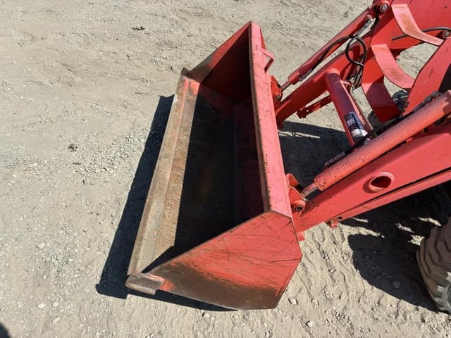 Image of Kubota B2601 equipment image 4