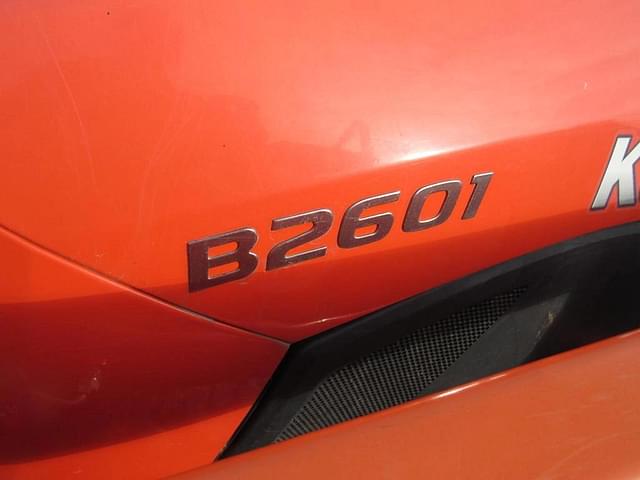 Image of Kubota B2601 equipment image 4