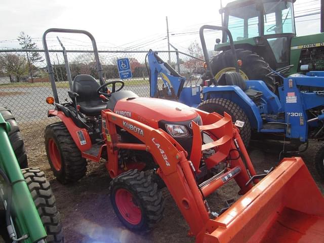 Image of Kubota B2601 equipment image 1