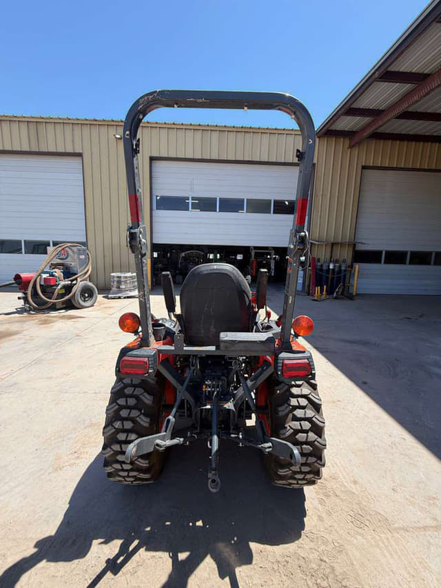 Image of Kubota B2601HSD equipment image 4