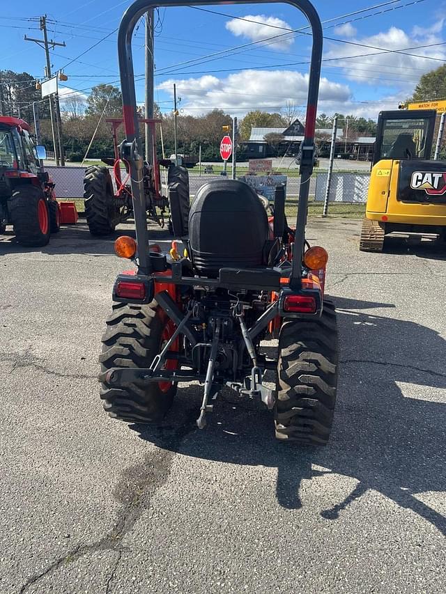 Image of Kubota B2601HSD equipment image 4