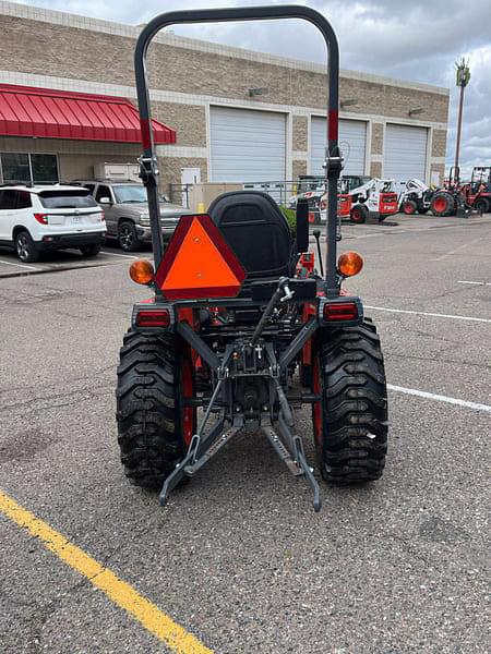 Image of Kubota B2601HSD equipment image 3