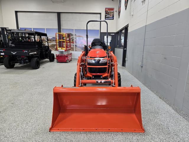 Image of Kubota B2601HSD equipment image 2