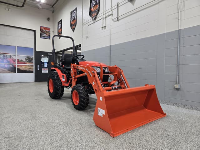 Image of Kubota B2601HSD equipment image 3