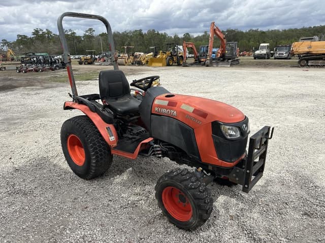 Image of Kubota B2601HSD equipment image 4