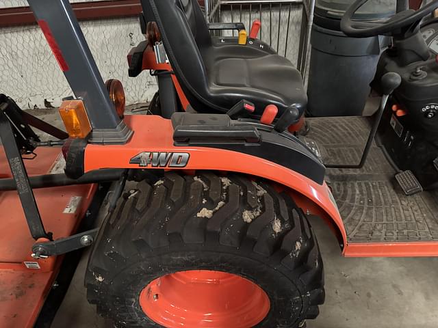 Image of Kubota B2620 equipment image 2