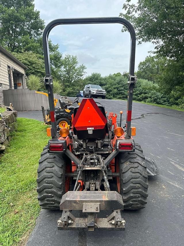 Image of Kubota B2620 equipment image 2