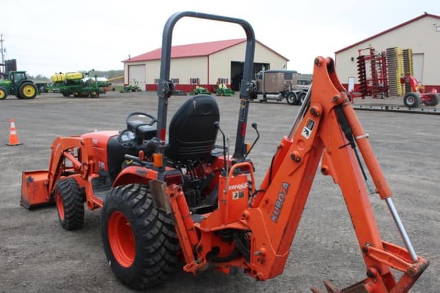 Image of Kubota B2620 equipment image 3