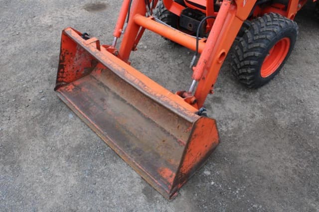 Image of Kubota B2620 equipment image 4