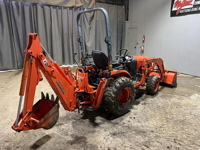 Image of Kubota B2620HSD equipment image 4