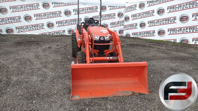 Image of Kubota B2650 equipment image 1