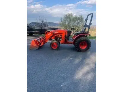 Image of Kubota B2650HSD equipment image 4