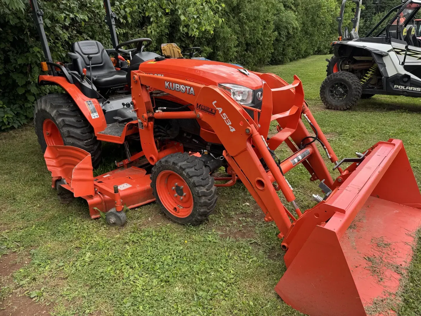 Kubota B2650HSD Equipment Image0