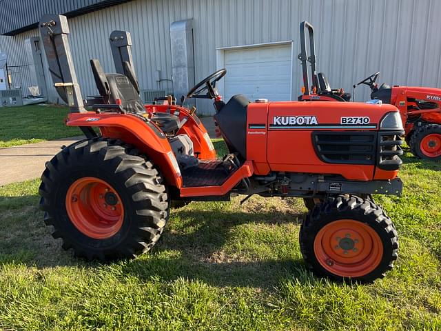 Image of Kubota B2710 equipment image 1