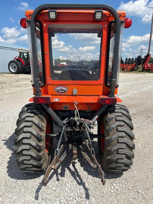 Image of Kubota B2710 equipment image 2