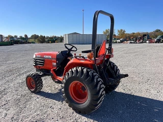 Image of Kubota B2910 equipment image 4