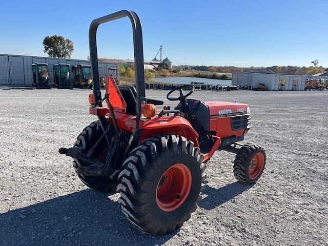 Image of Kubota B2910 equipment image 2