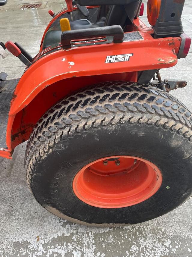 Image of Kubota B2910 equipment image 3