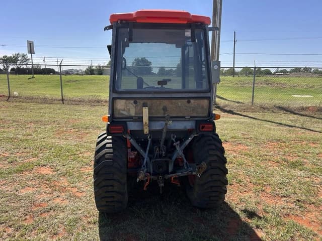 Image of Kubota B3030 equipment image 3