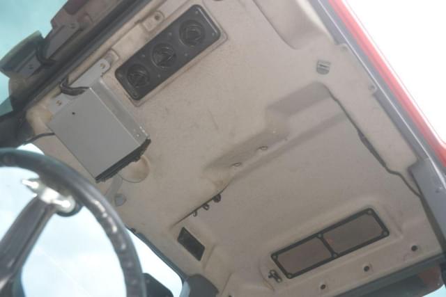 Image of Kubota B3030 equipment image 4